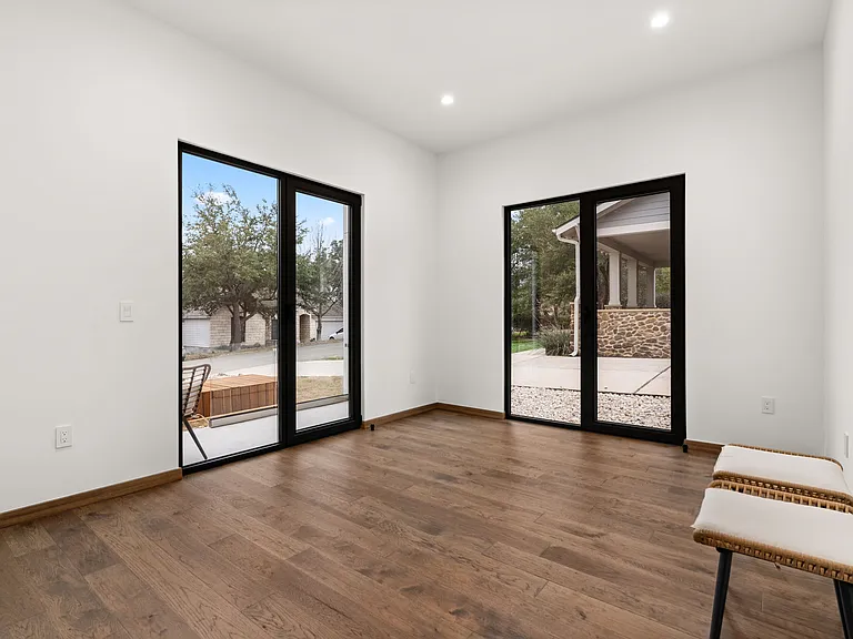 2915 Chisholm Trl — Photo 23