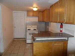 lower level kitchen