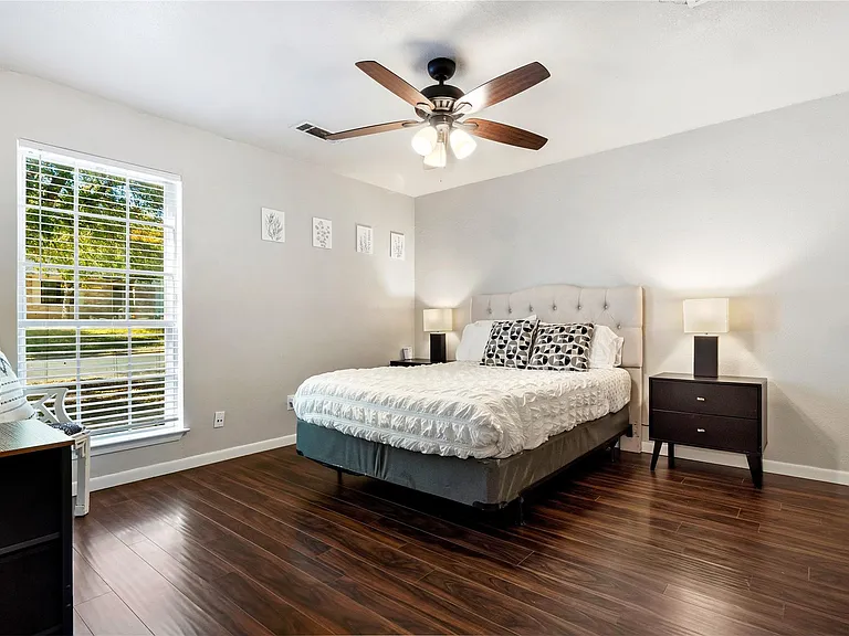 7203 Barnsdale Way — Photo 13