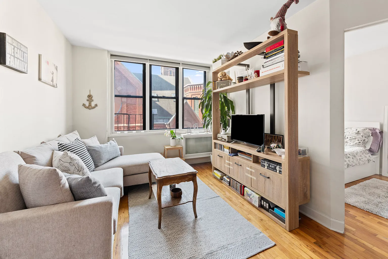 145 E 29th St APT 6B photo 1
