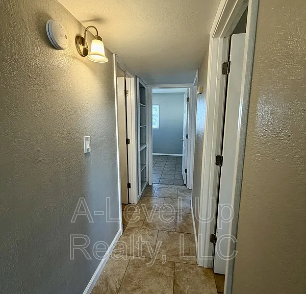 2705 S Monterey Vis — Photo 10