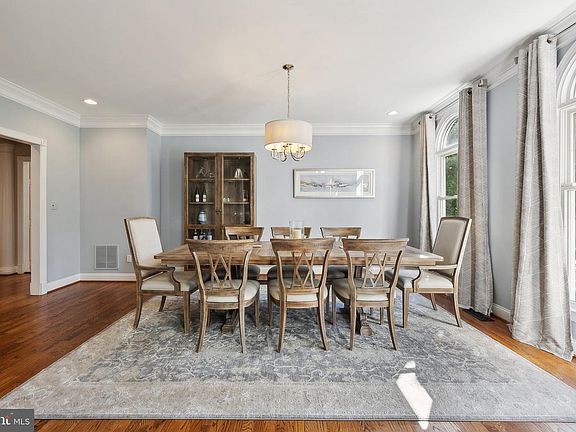 5th image of 1284 Cobble Pond Way