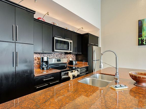 4th image of 1000 Padre Blvd #210
