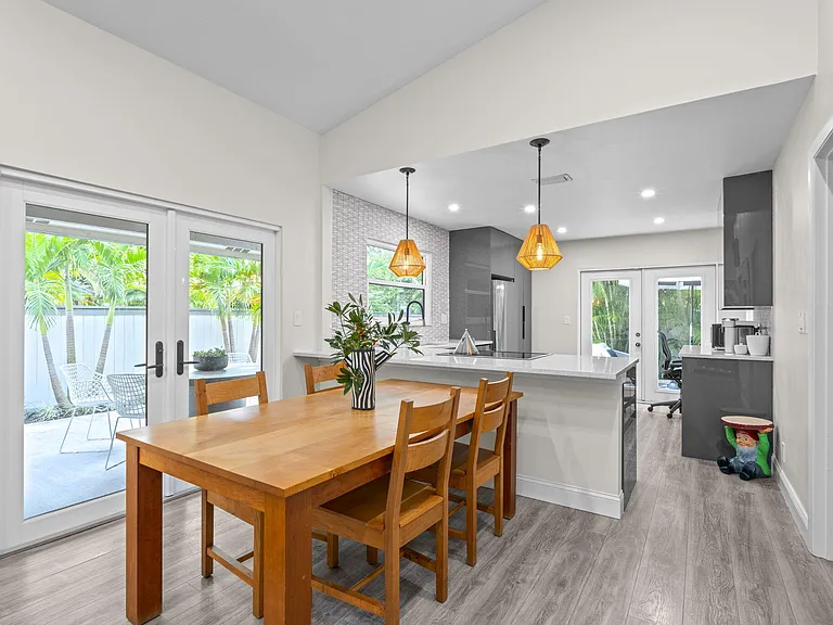 2474 Bedford Mews Dr — Photo 11