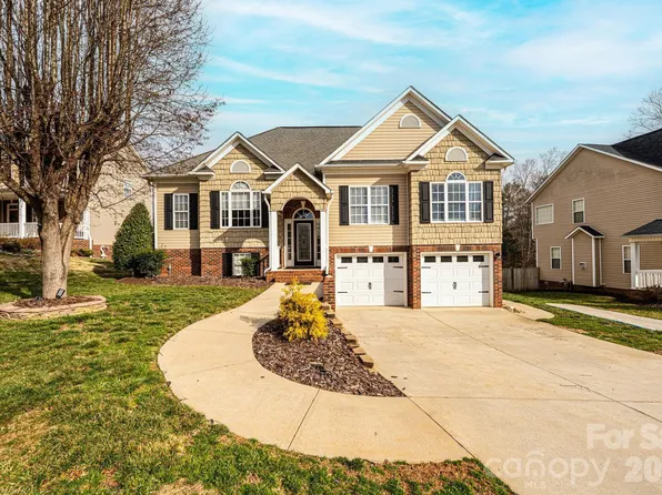 4874 Sage Meadows Cir, Hickory, NC 28601