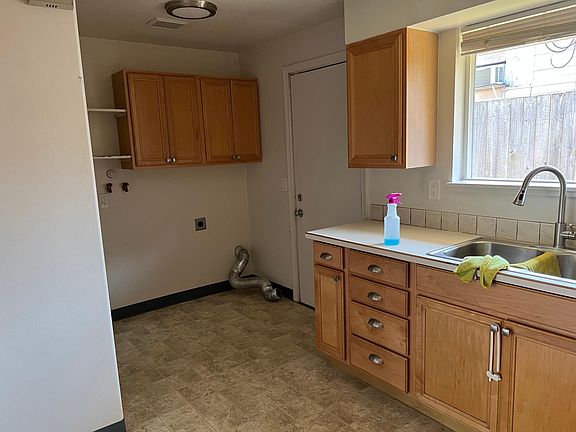 5th image of 1113 E 37th St #1113