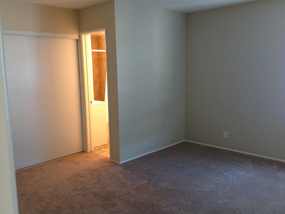 5th image of 14919 S Normandie Ave APT 32