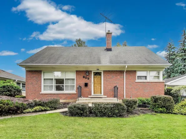809 N Patton Ave, Arlington Heights, IL 60004