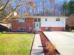 1206 Village Dr, South Charleston, WV 25309