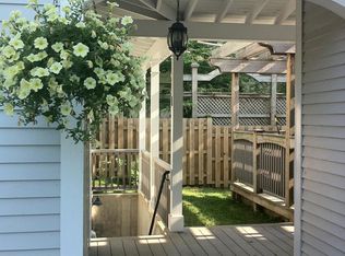 88 N Prospect St #B, Burlington, VT 05401