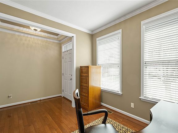 4th image of 132 Dorsch Dr