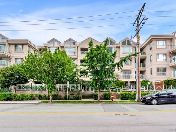 525 Agnes St #101, New Westminster, BC V3L 1G2
