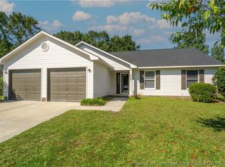 5512 Ballentine St, Hope Mills, NC 28348