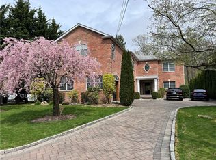 8 Morgan Pl, White Plains, NY 10605