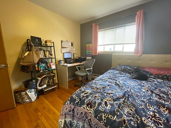 5th image of 1466 N Farwell Ave #1
