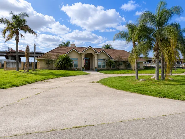 9850 Edna Way, Hanford, CA 93230