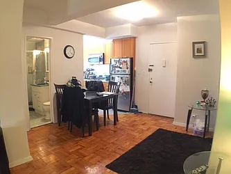 Rented by R New York