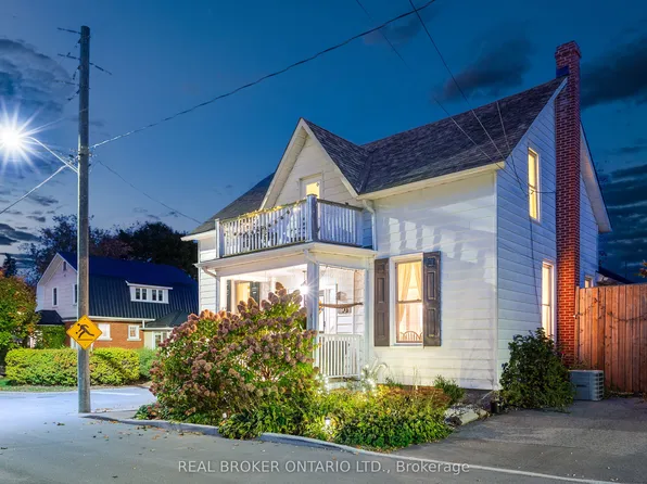 90 Emily St, Carleton Place, ON K7C 1S9