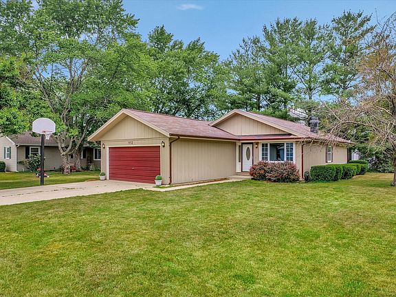 2nd image of 912 Robert Webb Dr