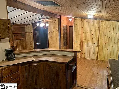 121 Shadowbrook Ct — Photo 3