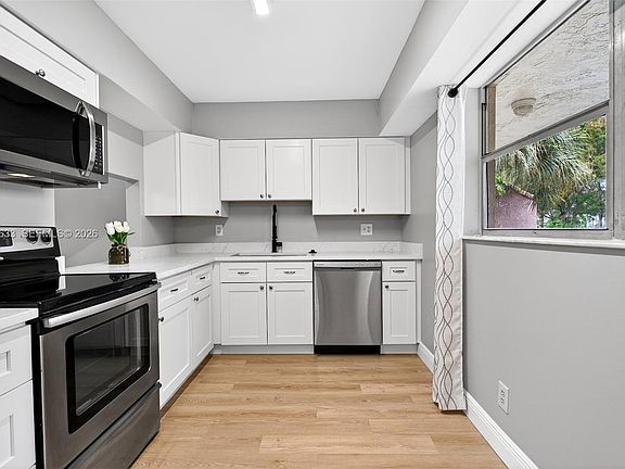 3rd image of 7000 Nova Dr APT 105E
