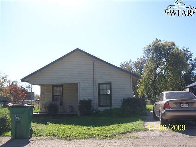 Home for Sale in Iowa Park, TX $22,000
