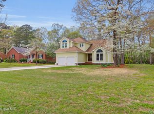 2314 Crestview Dr, New Bern, NC 28562