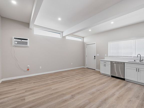 4th image of 240 Spring St #89