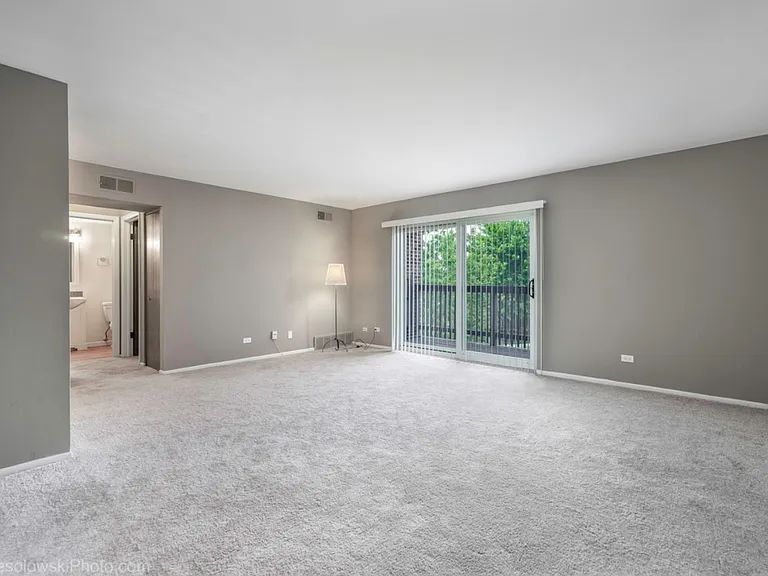 675 Grove Ter #304 — Photo 9