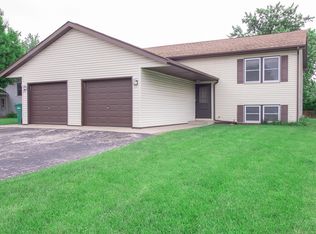 651 Ziegler Dr #651, Grayslake, IL 60030