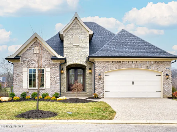 2020 Lakeview Villas Pl, Louisville, KY 40245