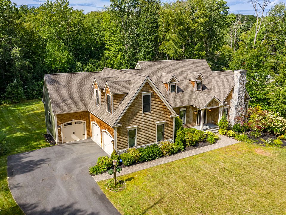 17 East Woodhaven Drive