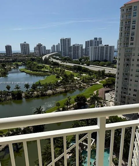 19501 W Country Club Dr #1815 — Photo 17
