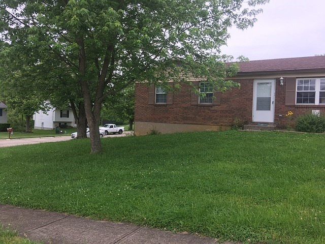 2nd image of 1 Oakwood Ln
