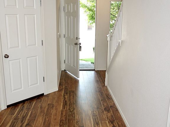 3rd image of 7409 NE 62nd St