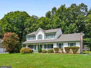 370 Bridgestone Dr, Sykesville, MD 21784