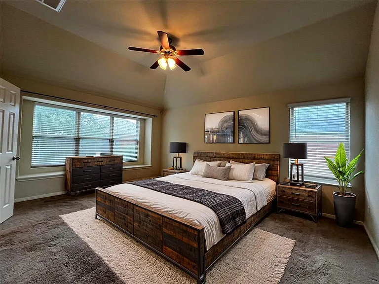 2708 Cottonwood Shores Dr — Photo 23