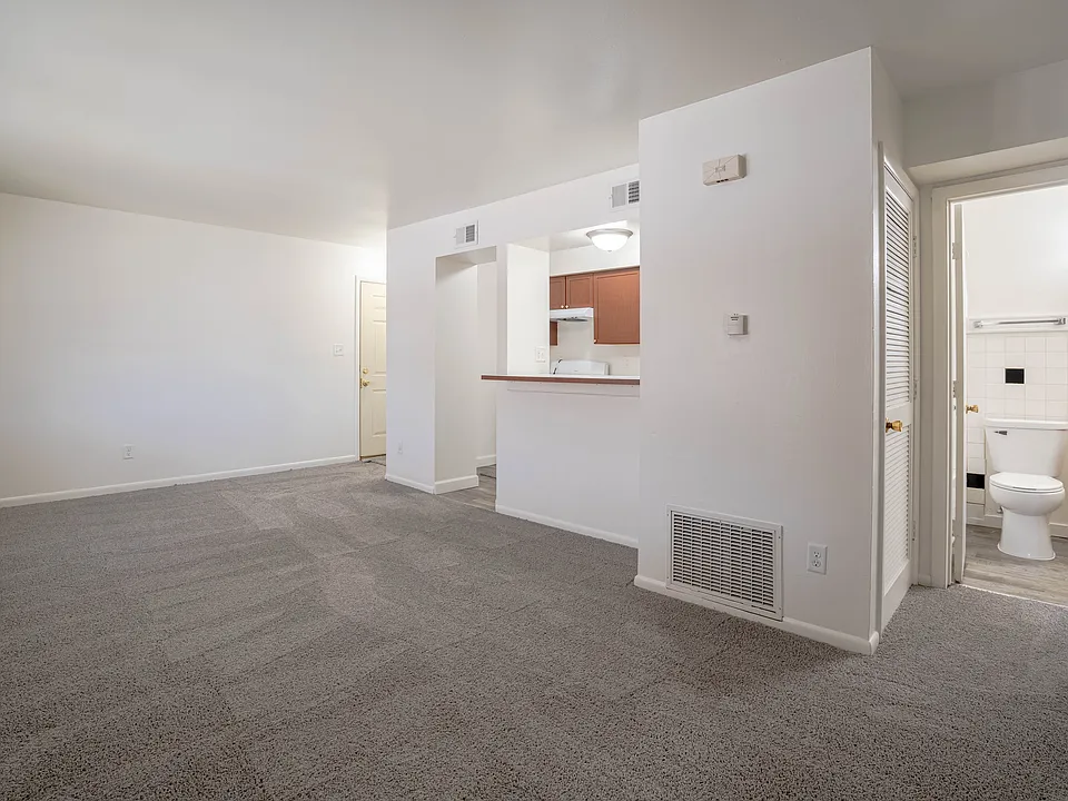 6728 Dale Ave #2C