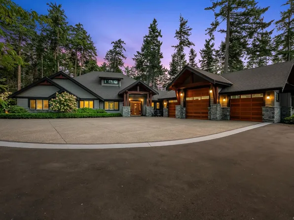 846 Foskett Rd, Comox Valley, BC V9M 3T9