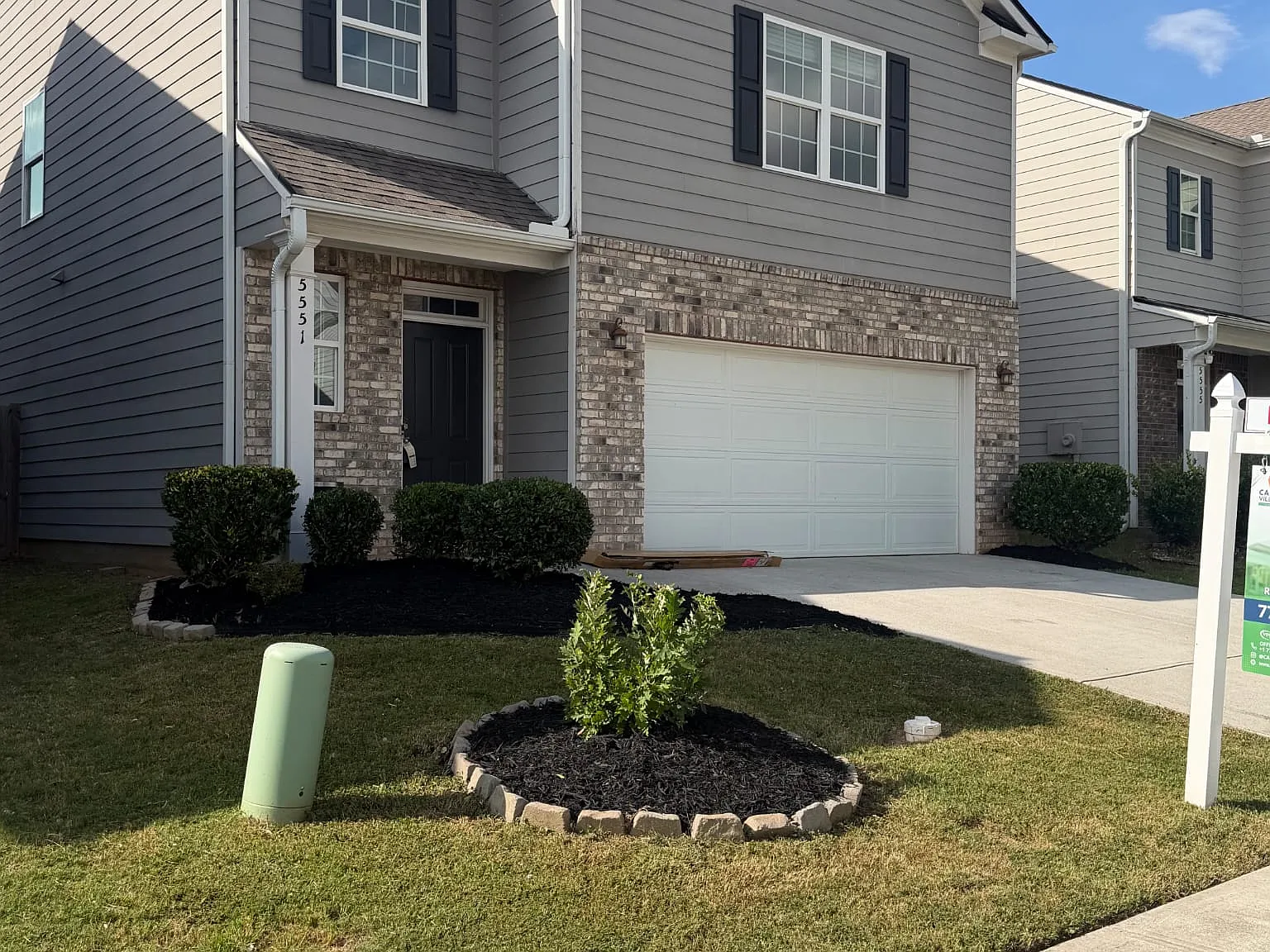 3 bed, 2.5 bath, 1902 sqft, $2,350 — Photo 1