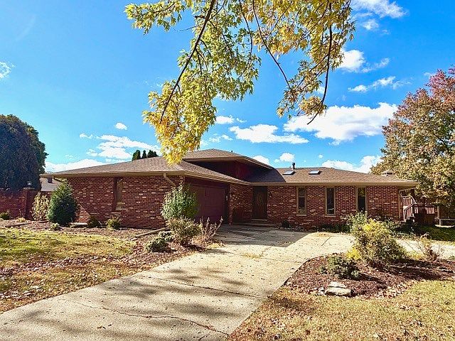 1st image of 619 Fairlane Dr