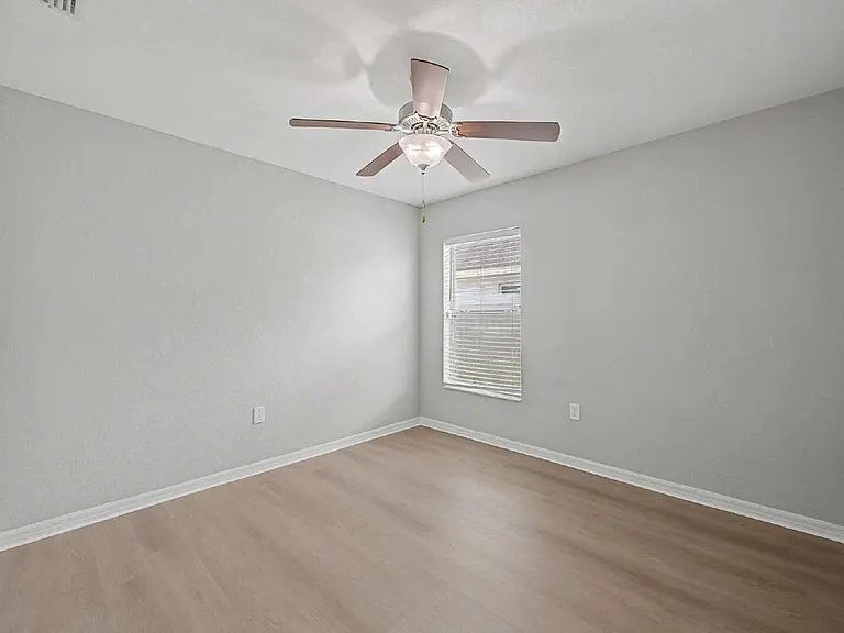 7918 Chestnut View Dr — Photo 18