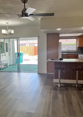 Building Photo - 7411 Twin Sabal Dr
