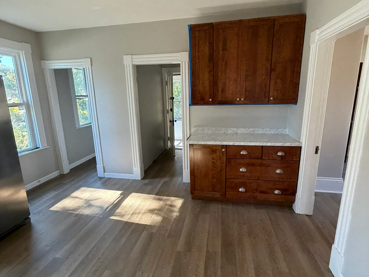 2 bed, 1000 sqft, $2,300 — Photo 3
