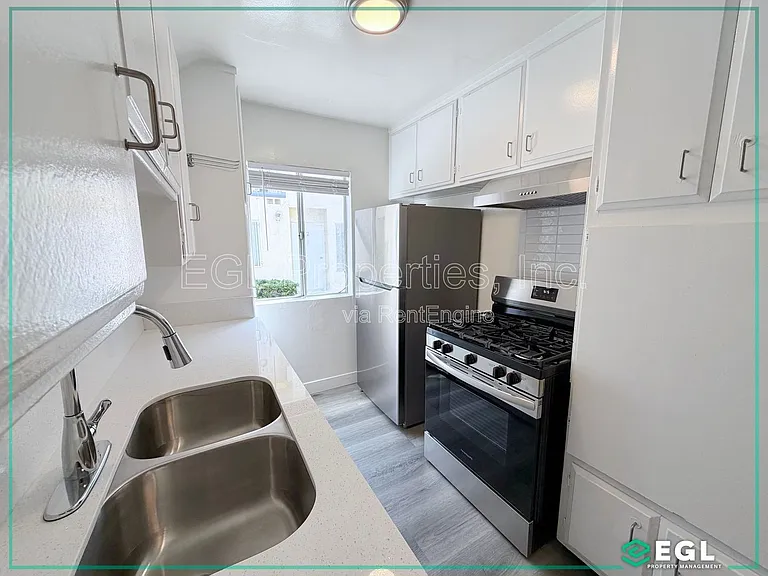823 N Hudson Ave #1 — Photo 6