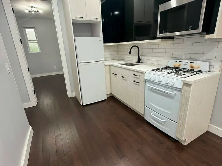 50 Jordan Ave #R1 — Photo 1