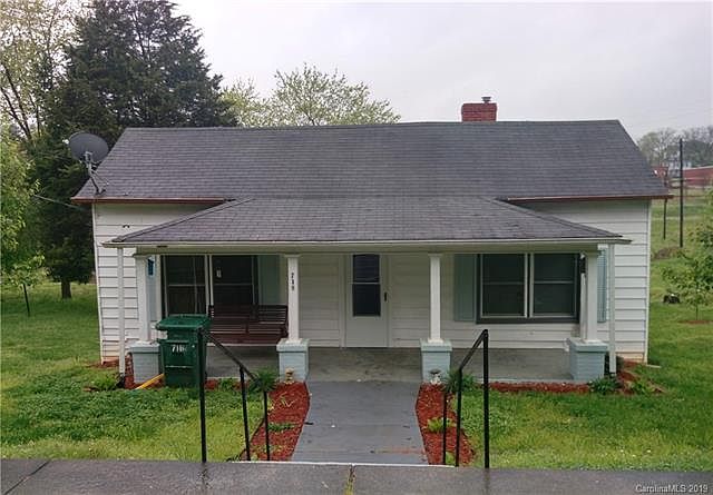 1st image of 716 N Caldwell Ave