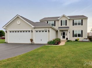 6703 Glenmoor Ct, McHenry, IL 60050