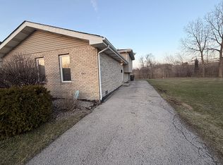 1501 Berg Dr, Dolton, IL