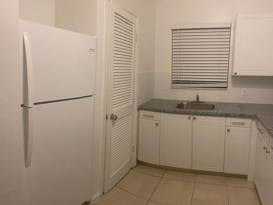 1st image of 8600 NW 40th St #16